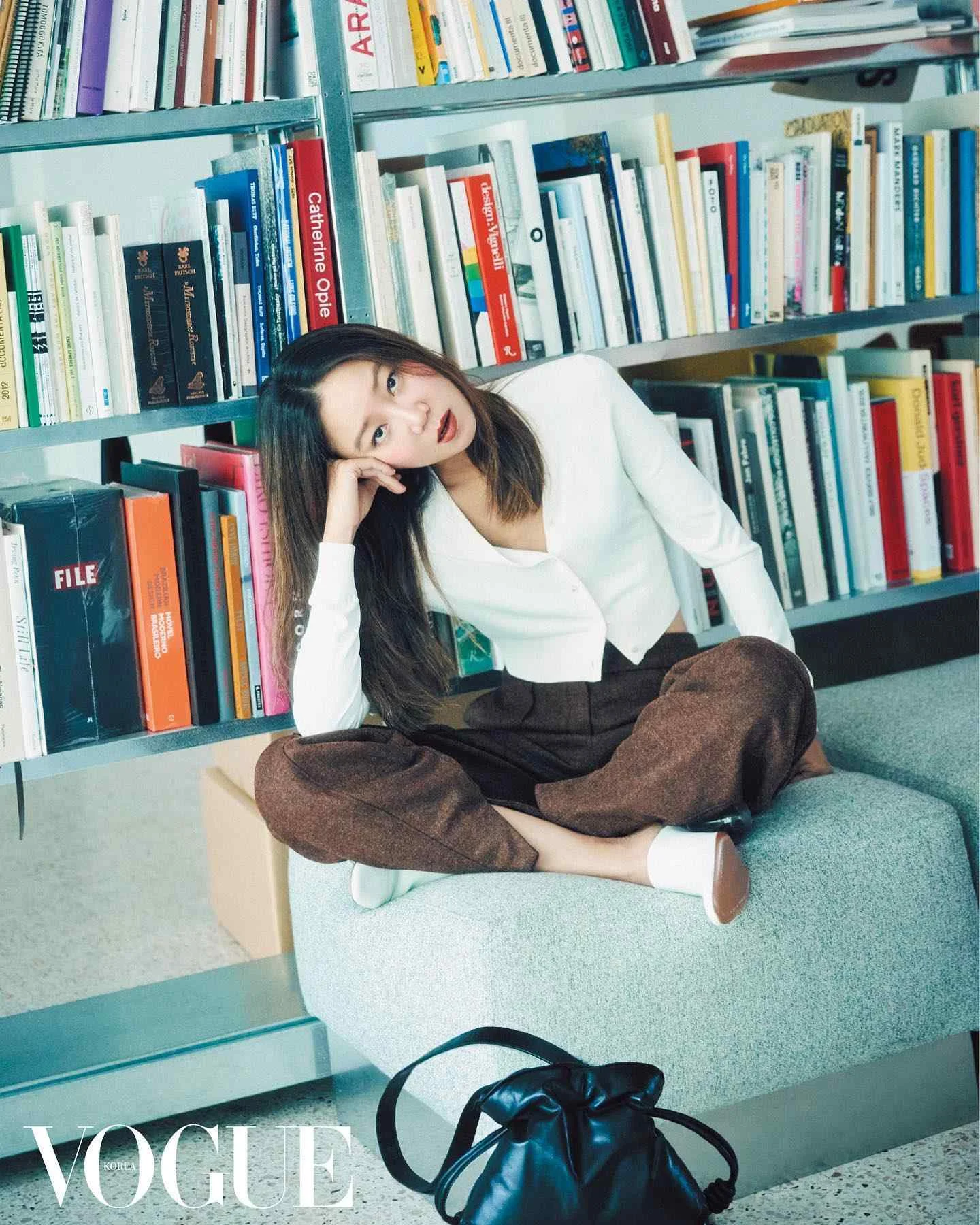 Gong Hyo Jin - gong-hyo-jin-hot-8.webp